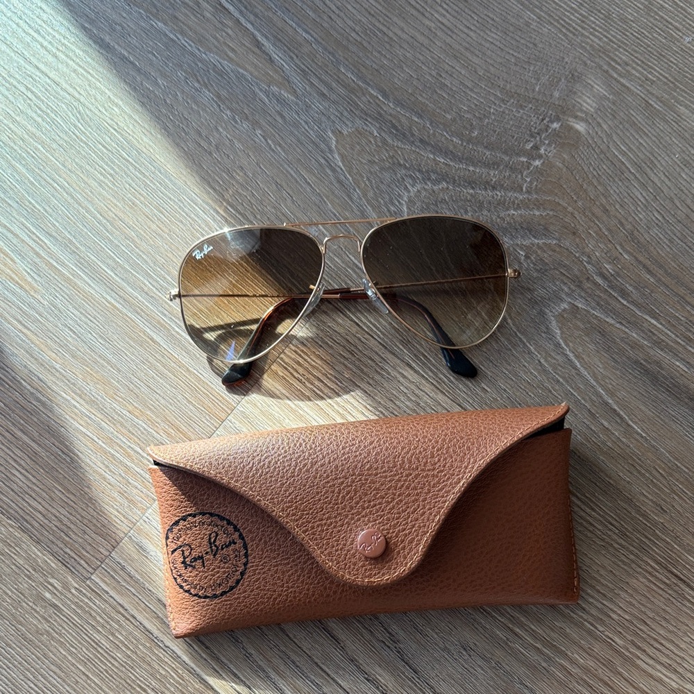 Ray Ban AVIATOR CLASSIC in Arista Gold